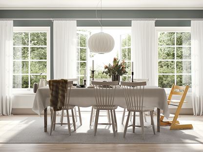 Stora fönsterpartier som standard i vardagsrum